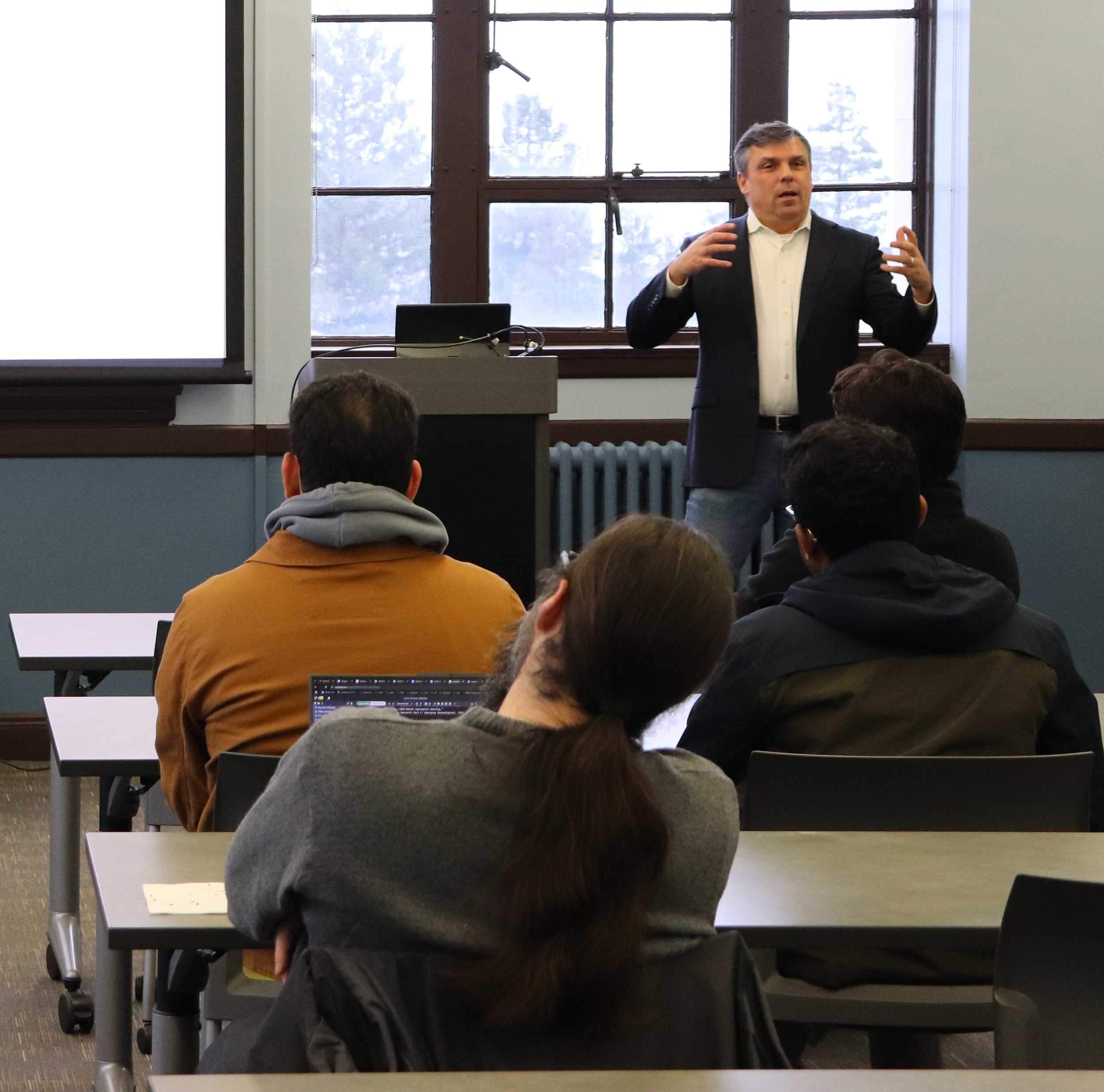 Steve Buckley, Vice President of Planning & Advisory Services at Kimley-Horn, presenting at a special TRANSOC hosted seminar