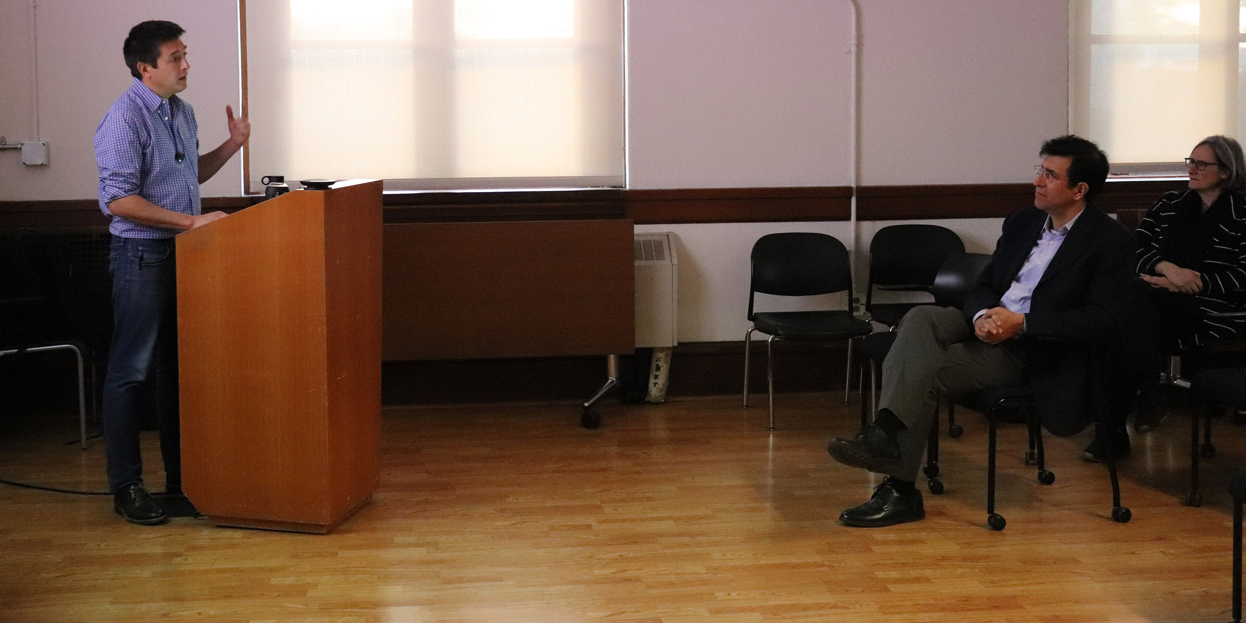 Marco Gonzalez-Navarro, associate professor in the department of Agricultural and Resource Economics at UC Berkeley presented Subways and Urban Air Quality Marco Gonzalez-Navarro, associate professor in the department of Agricultural and Resource Economics at UC Berkeley presented Subways and Urban Air Quality